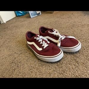 Maroon & white Vans Old skool shoes